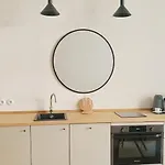 Tennis Apartment